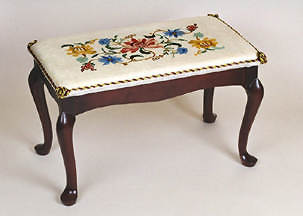 Queen Anne Bench 28x16
