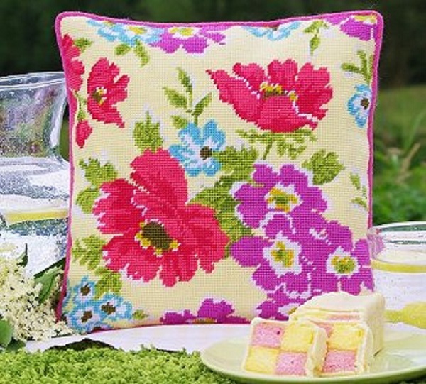 Blakeney Poppies Cushion Kit